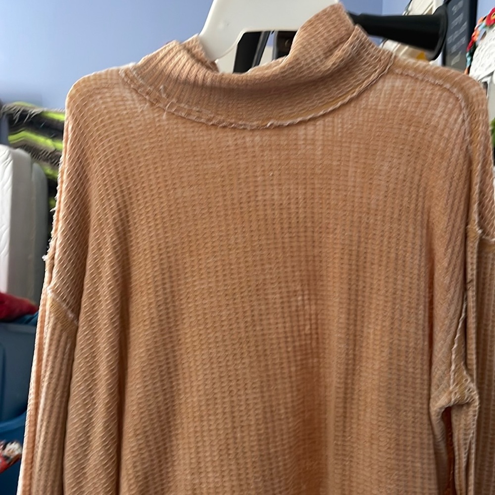 Super cute turtle neck
